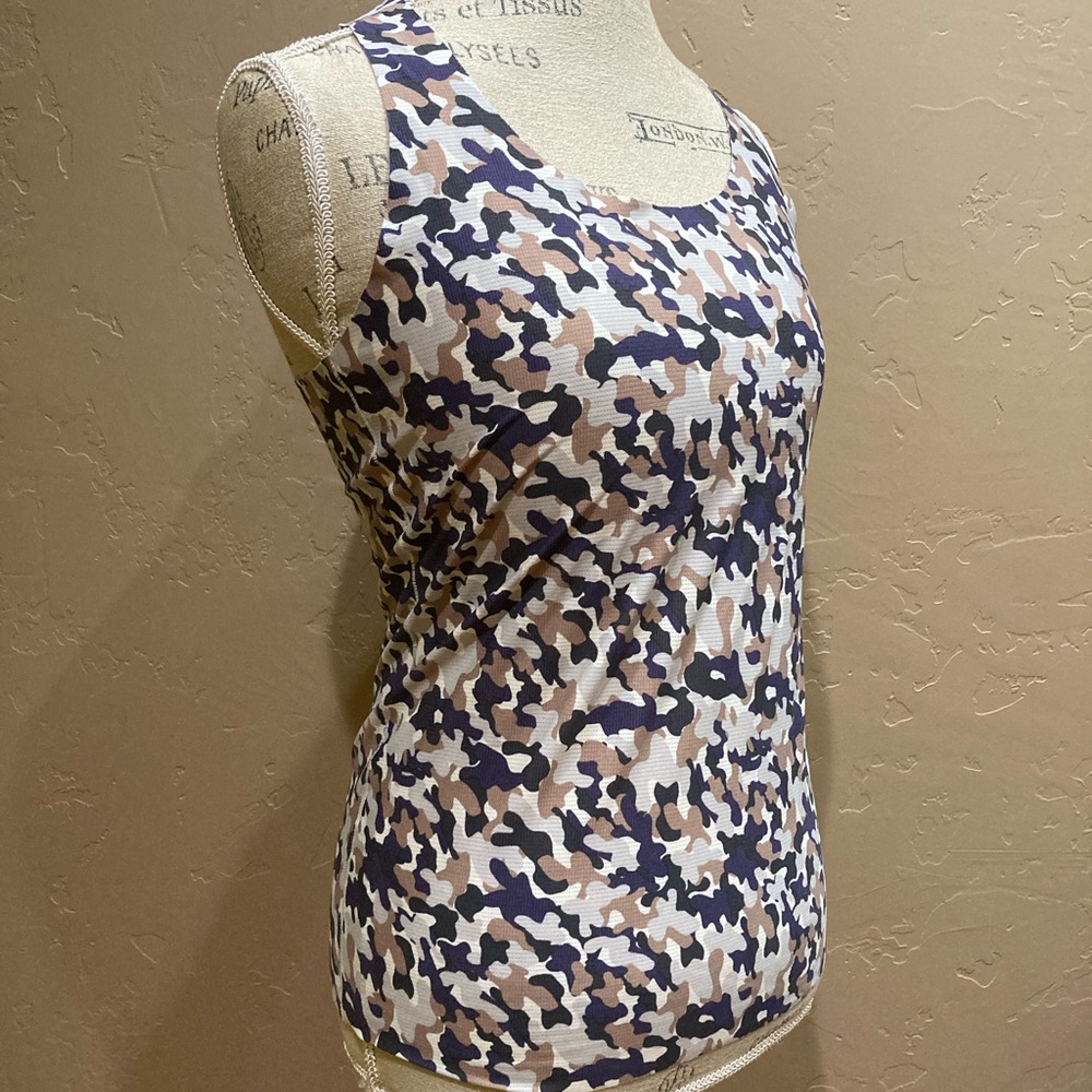 Spanx Perforated Racerback Active Top, Size Large - Picture 3 of 8